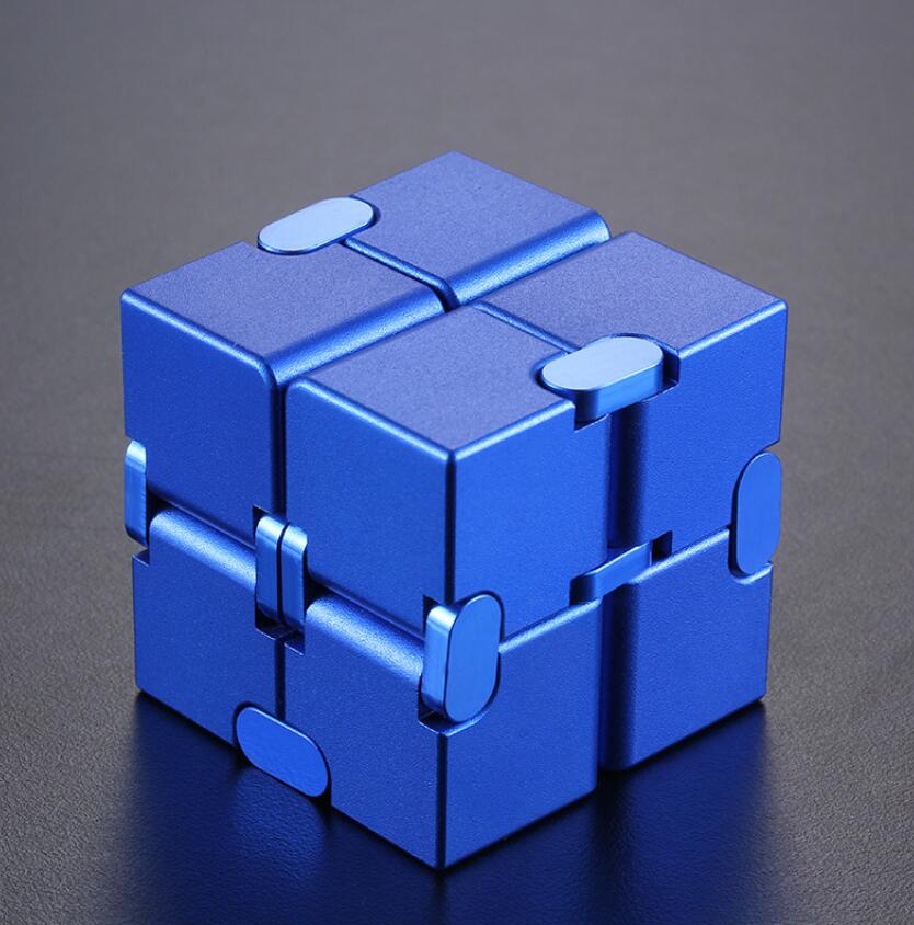 Infinity cube