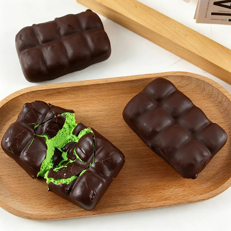 Squishy Tablette de Chocolat Craquant (Crisp Choco) – Fidget Anti-Stress