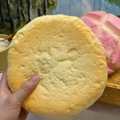 Squishy Miche de Pain Géante