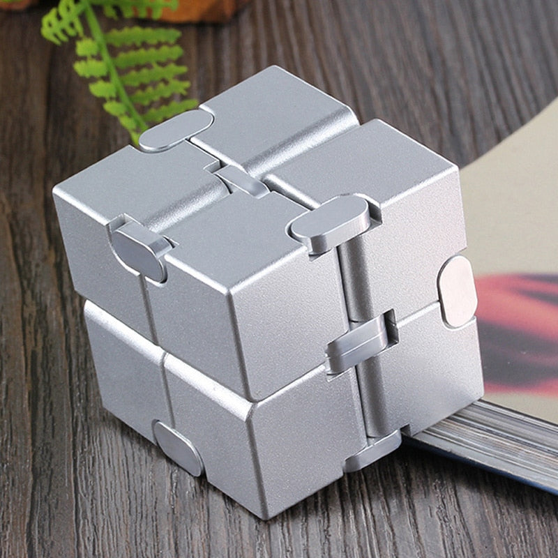 Infini cube